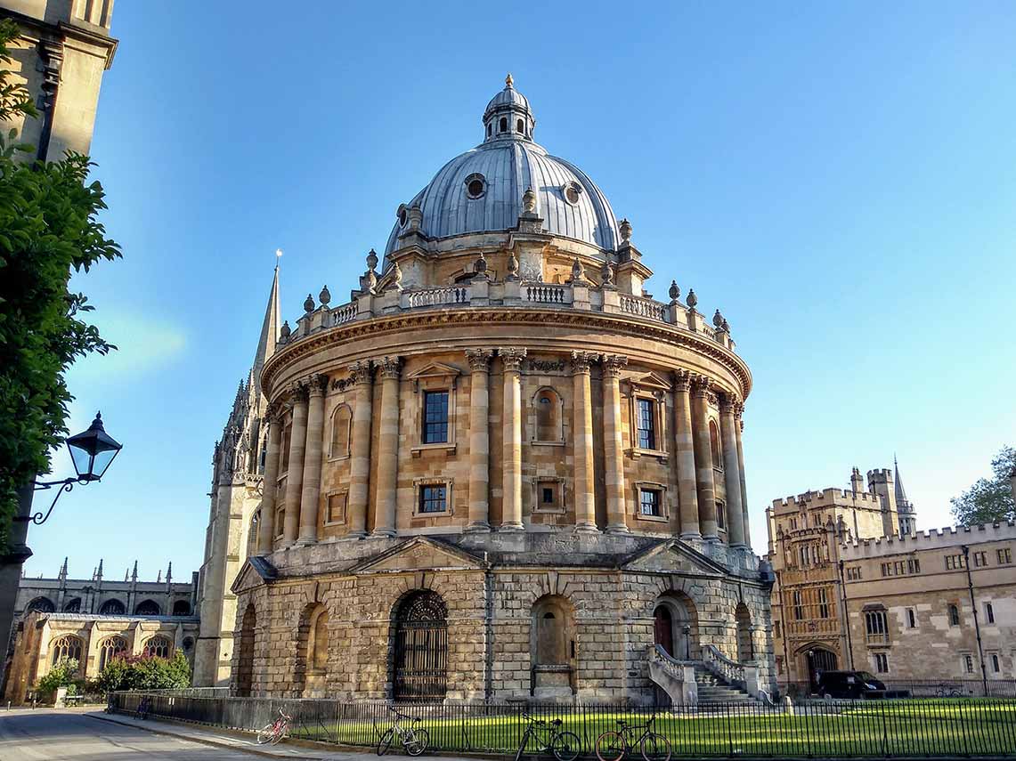 Oxford University used for Harry Potter filming locations on your tour.