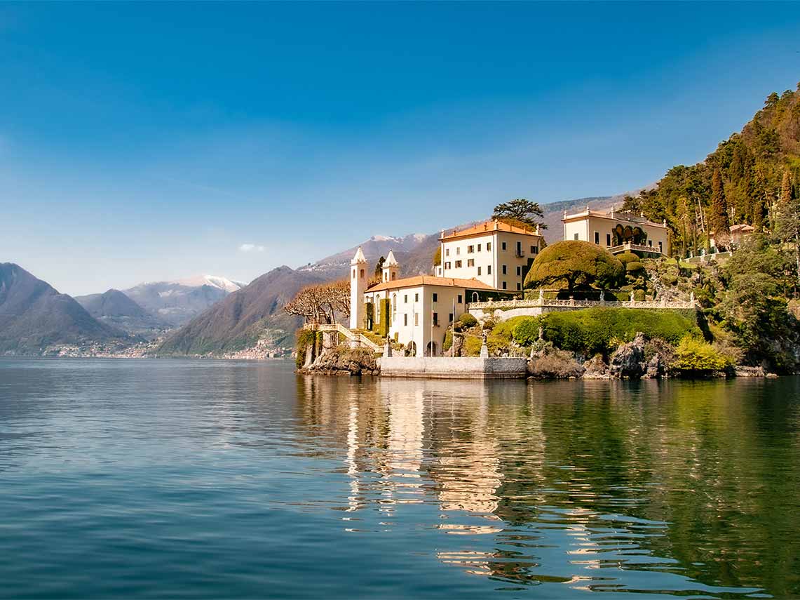 Beautiful villa on the banks of Lake Como.