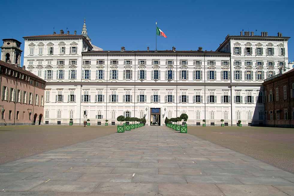 tour guide on private tour of Royal Palace of Turin,