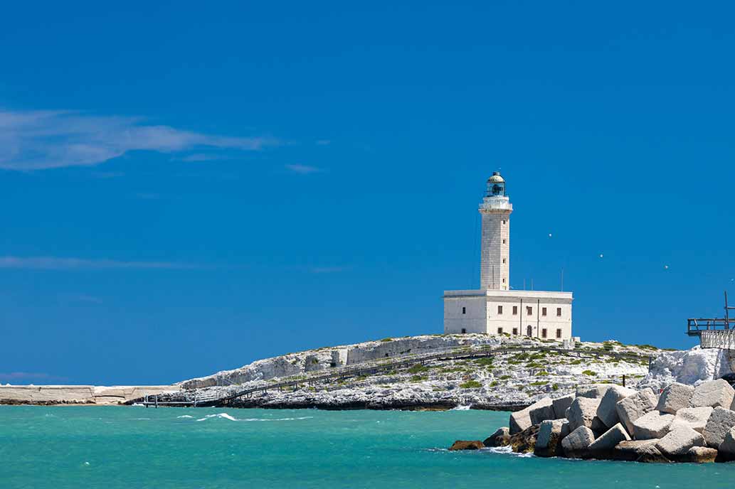 Vieste Lighthouse week in puglia region tour